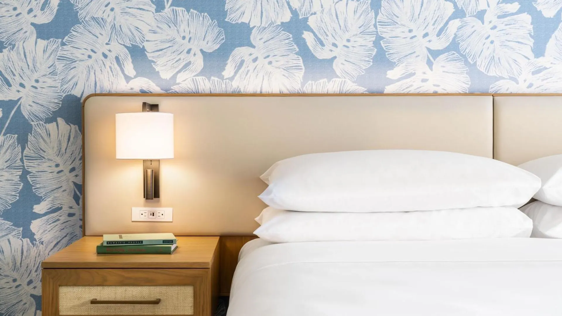 Sheraton Princess Kaiulani Waikiki Beach Гонолулу 3*,