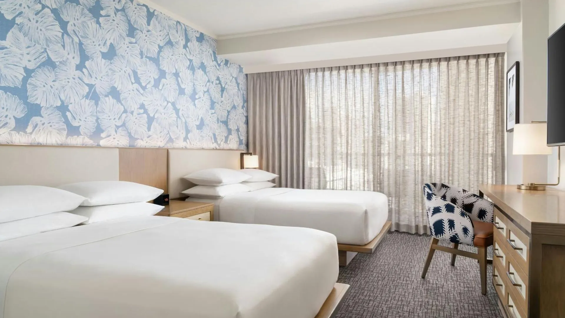 Sheraton Princess Kaiulani Waikiki Beach Гонолулу 3*,