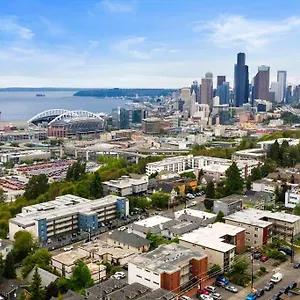 Apartment Cloud 2br Prime Location